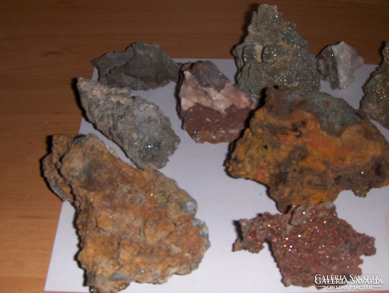 Various mineral resources in one 12 pieces 2 kg