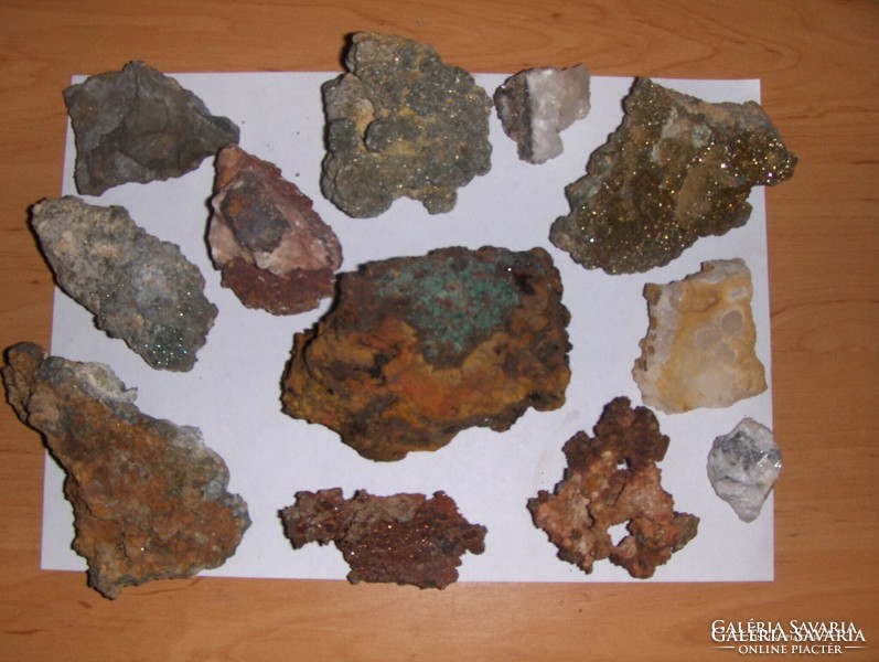 Különböző ásványkincsek ásvány egyben 12 db 2 kg