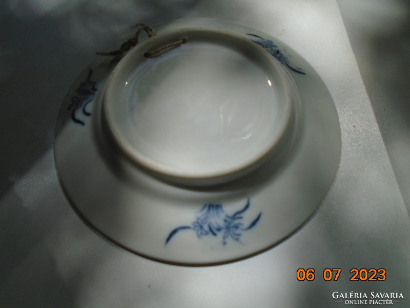 Antik  Kangxi kék-fehér mintás kínai tányér életképpel