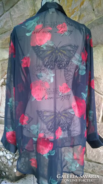 Large floral tunic-blouse for occasions and weekdays