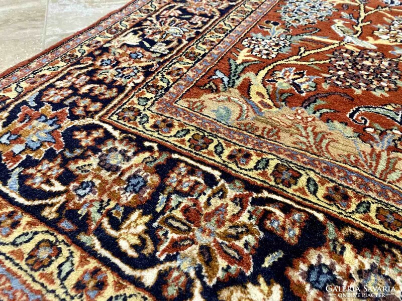 Madaras-vázás Tabriz szőnyeg 195x125cm