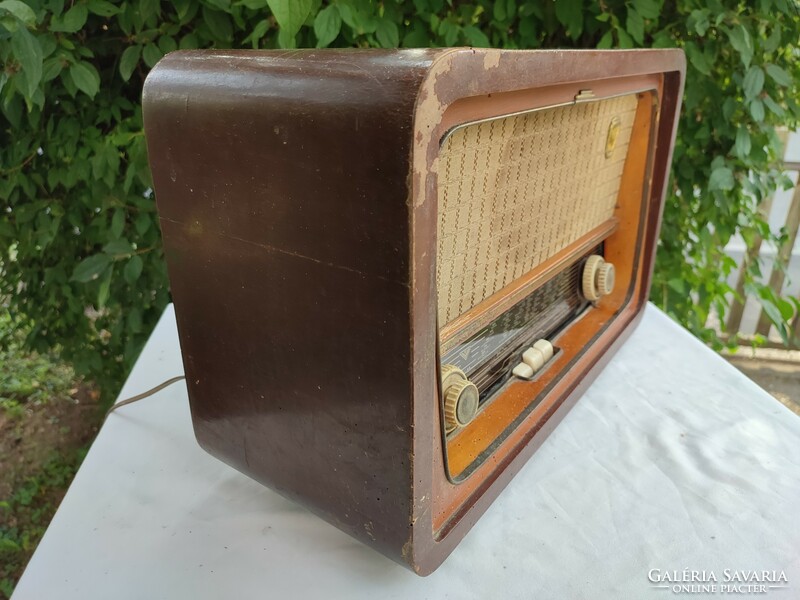 Hunting ammunition factory r 946 fi symphony old radio