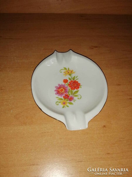 Hollóházi porcelán virágmintás hamutál 10*12 cm (20/d)