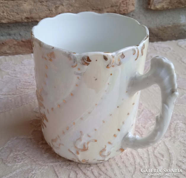 Angelic old mug