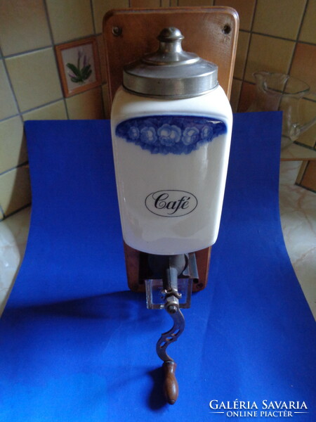 Goldenberg wall coffee grinder ca. 1920