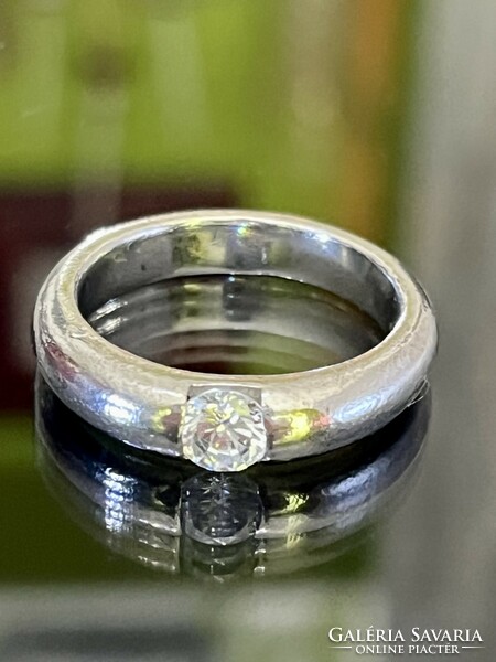 Clean, solid silver ring with zirconia stone