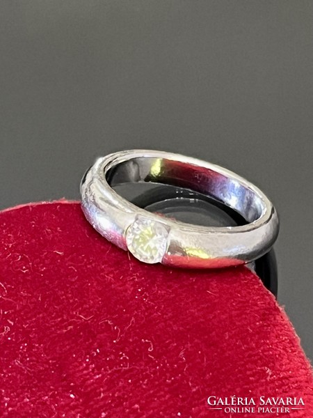 Clean, solid silver ring with zirconia stone