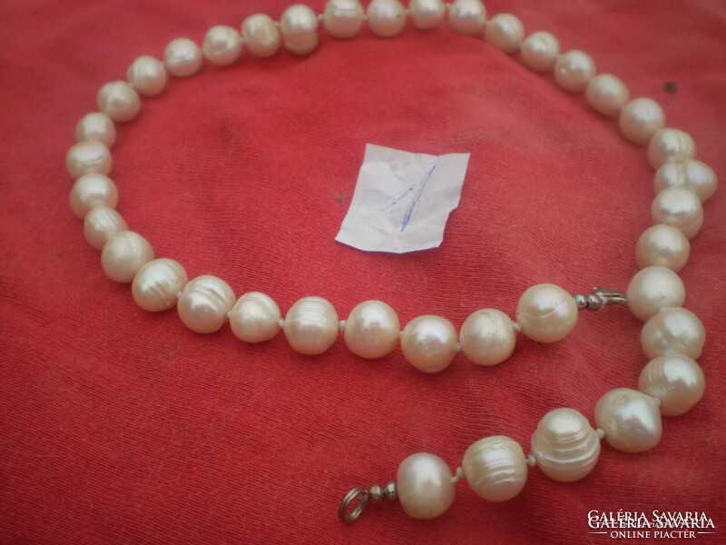 Cheapest!! Cultured pearl necklaces 1. Relatively round..