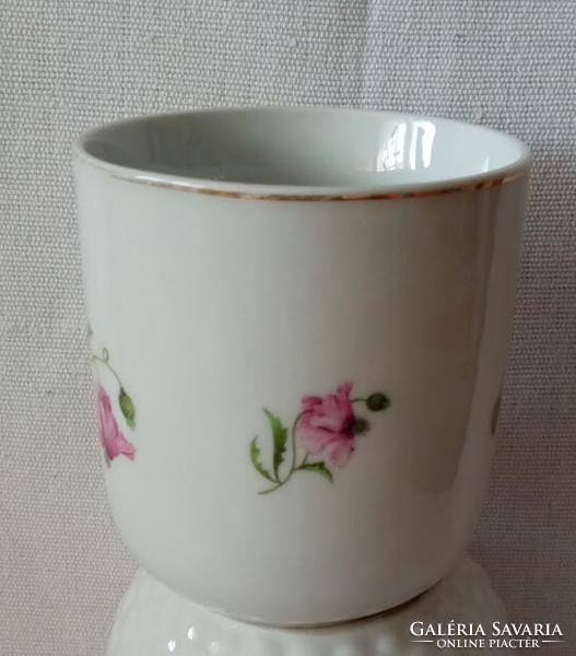 Mug with poppy flowers