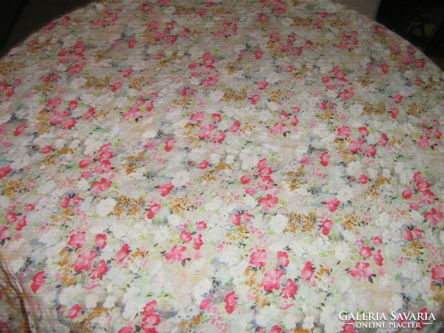 Charming vintage style floral bedding set