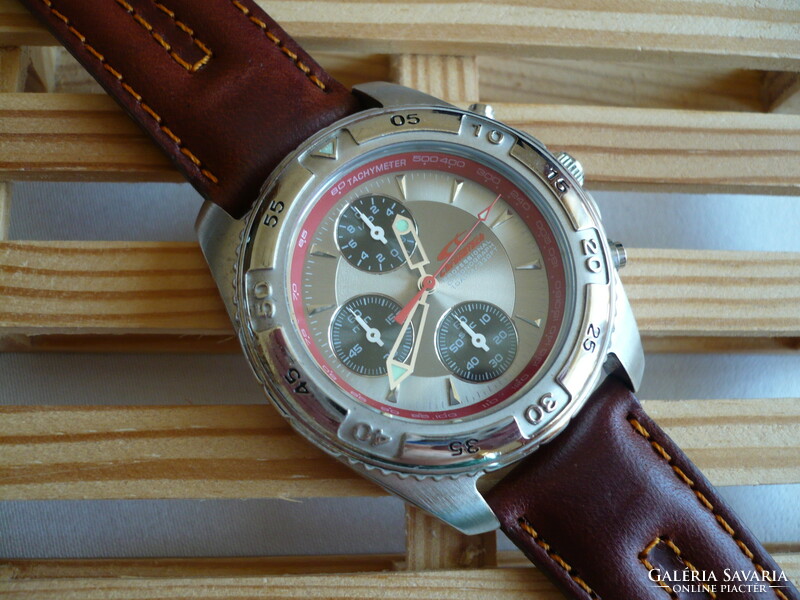 Chronotech with a never used beautiful and special chronograph gift box