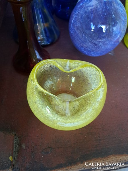 Sárga hamutartó hamuzó repesztett Fátyolüveg fátyol karcagi berekfürdői üveg Gyűjtői