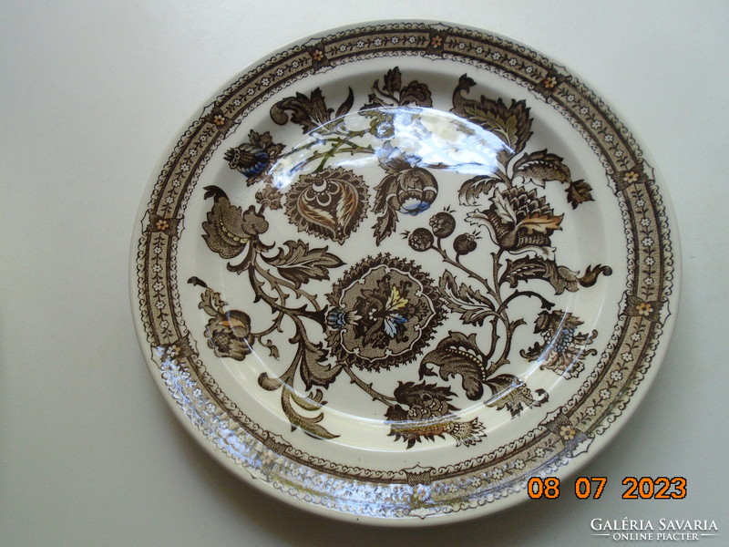 Neo-Renaissance polychrome plate with Jacobean pattern from the English company Ridgway