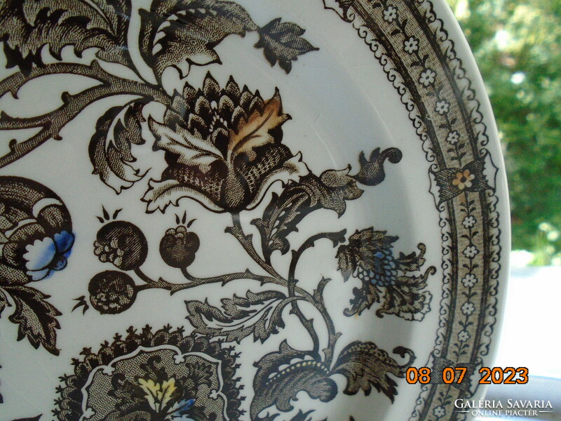 Neo-Renaissance polychrome plate with Jacobean pattern from the English company Ridgway