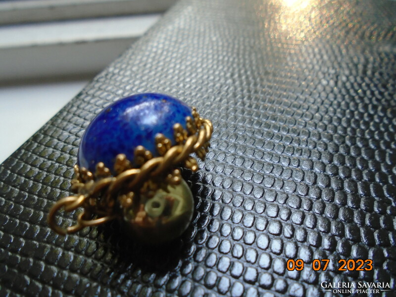 Lapis lazuli félgömb díszes ORMOLU tűzaranyozott foglalatban aranyozott gömbbel