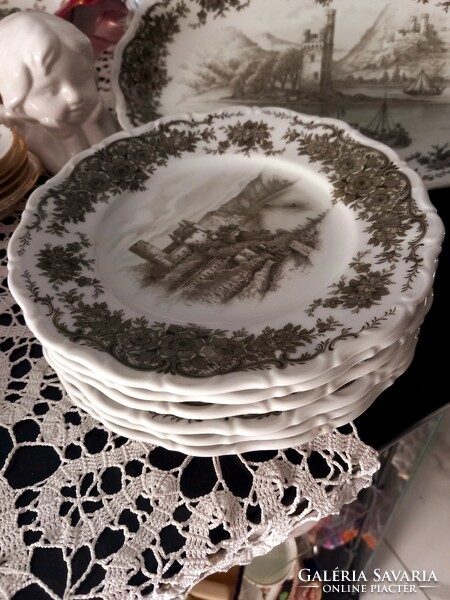 A lovely Seltman porcelain cake set