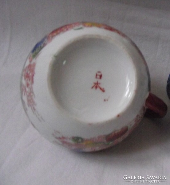 Eastern geisha patterned milk spout, cream spout