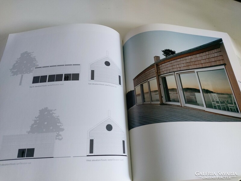 Rengeteg szép képpel, alaprajzokkal kis terek elrendezéséről szóló angol nyelvű könyv, album