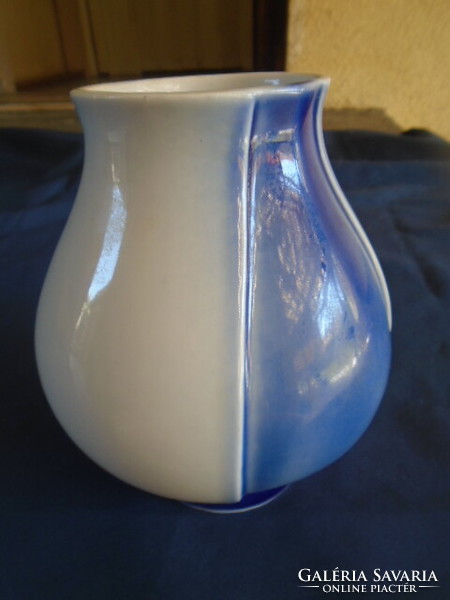 Antique drasche vase, bereznay vilma?