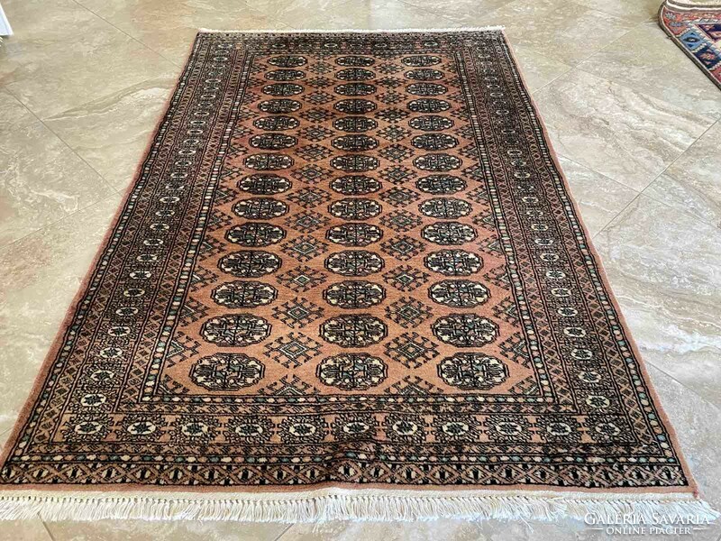 SZ572 Pakistan Bokhara 3ply perzsaszőnyeg 185x120