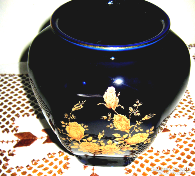 Beautiful echt cobalt Bavarian vase