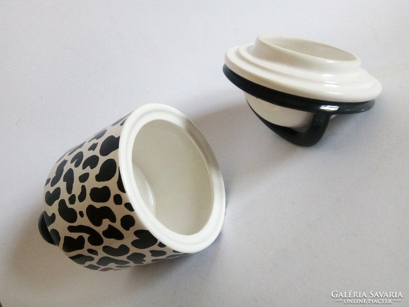 Juraj Mihalik postmodern/pop-art porcelain box with lid, art4 ergo keramik 1980s