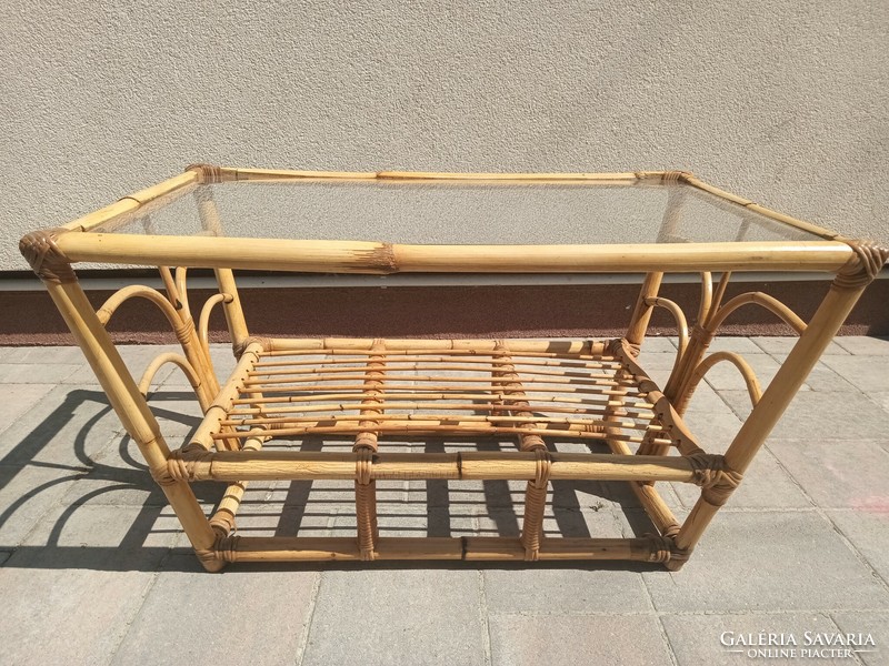 Bamboo smoking table