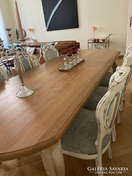 Top quality oak wood dining table and 8 chairs