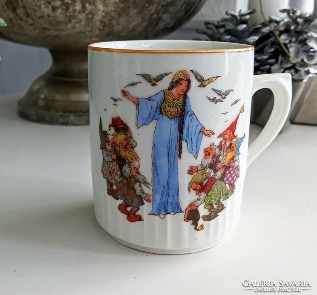 Old Zsolnay snow white mug