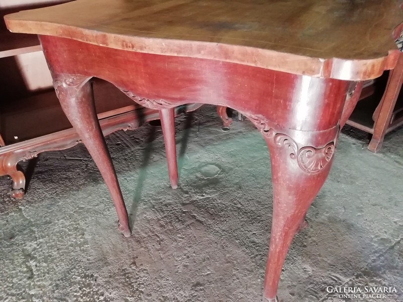 Antik barokk asztal