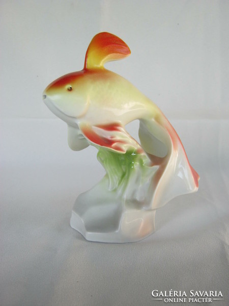 Porcelain fish goldfish