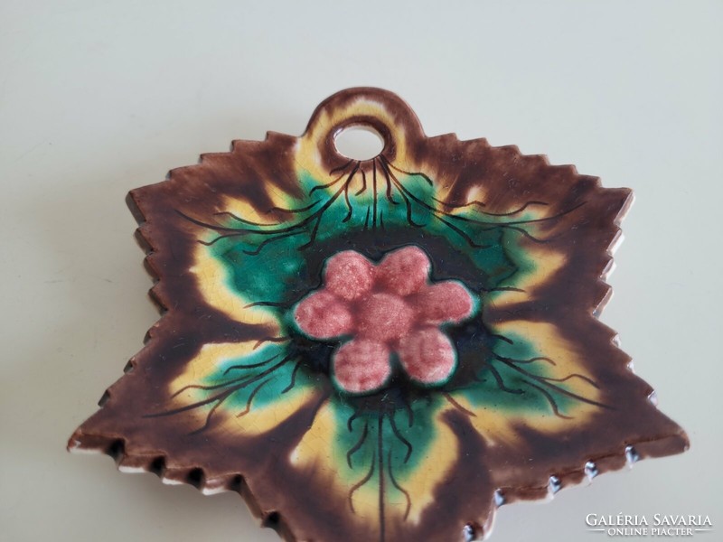 Sándor Mezőtúri steinbach glazed ceramic leaf-shaped bowl with blackberry pattern