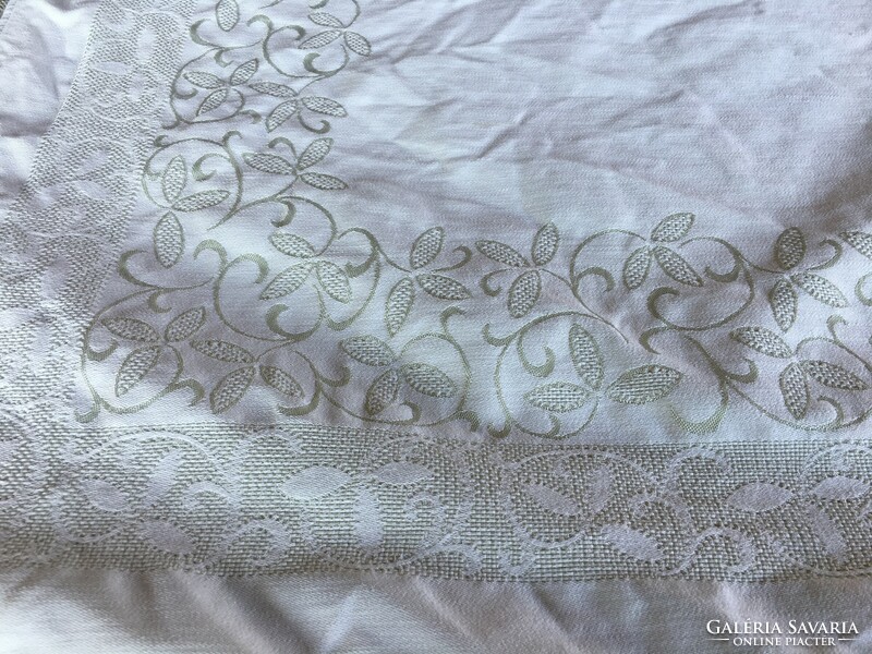 Light apple green fine pattern damask tablecloth (a014)