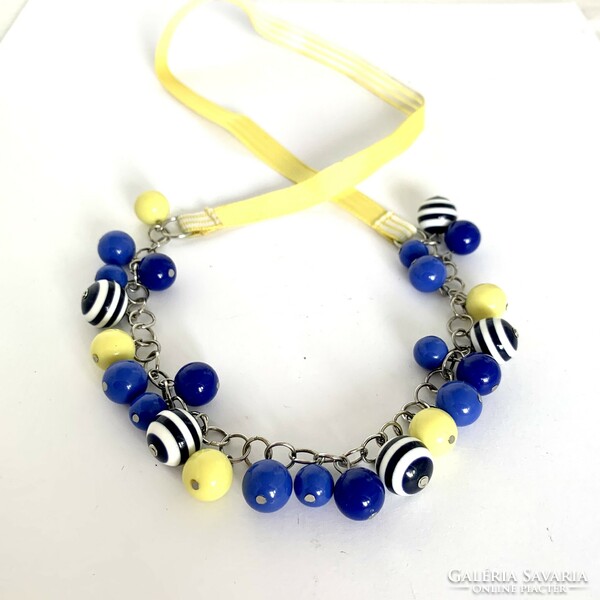 Striking Italian acrylic bead necklace, fun necklace with pretty pearl neck blue acrylic beads