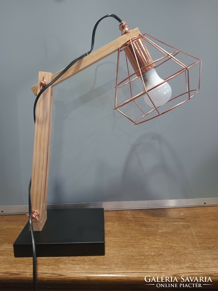 Modern skandináv asztali lámpa. Alkudható