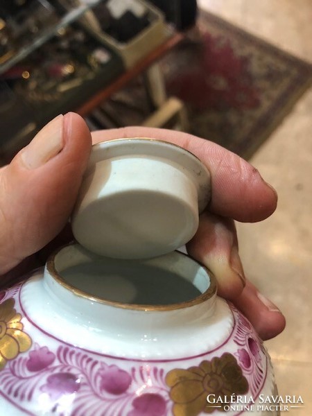 Óherendi porcelán porcelán ritkaság,13 cm-es nagyságú, hibátlan.
