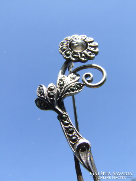 Silver badge with marcasite (190421)