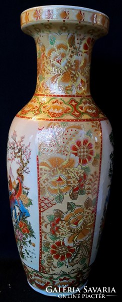 Dt/297. – Richly gilded Chinese porcelain vase / floor vase