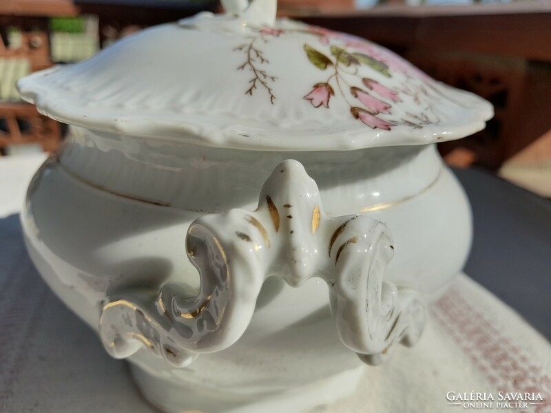 Neo Rococo historicizing porcelain mustard / sauce bowl