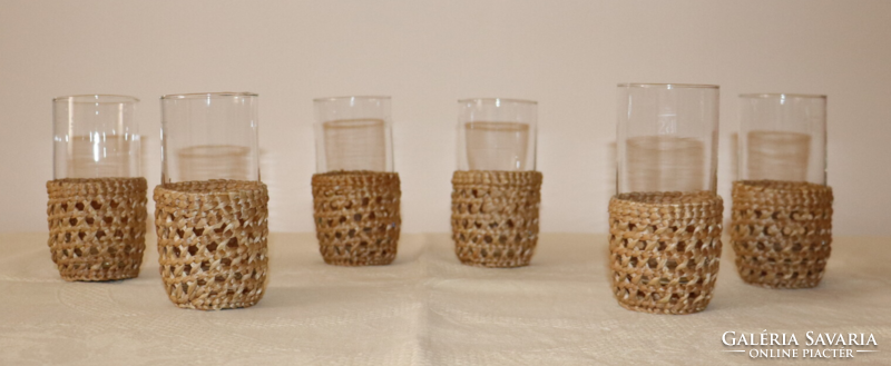 6 glass wine glasses with braided holder