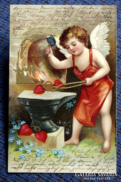 Antik dombornyomott üdvözlő  képeslap szívet kovácsoló angyalka
