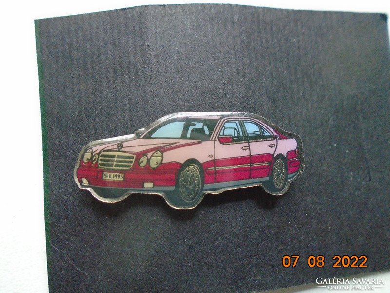 Mercedes 1995 autómodell kitűző ,újszerű