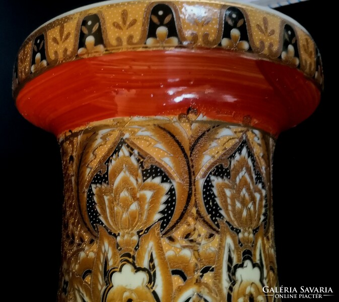 DT/296. – Hatalmas kínai porcelán váza / padlóváza darumadarakkal