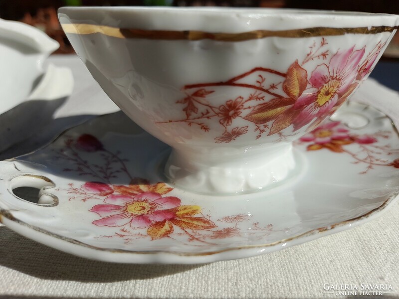 Neo Rococo historicizing porcelain mustard / sauce bowl