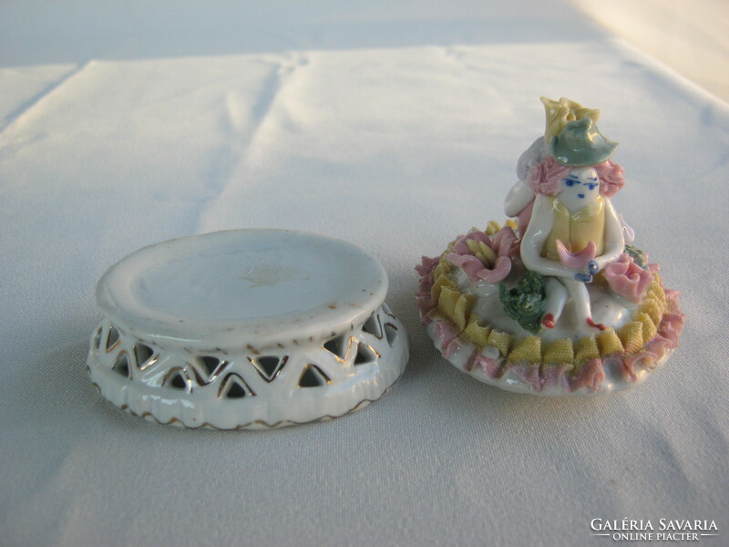 Figured porcelain box gift box jewelry holder - damaged