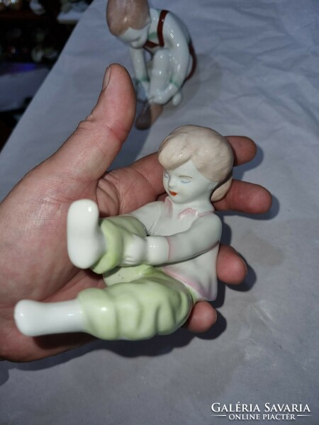 2 aquincum porcelain figurines