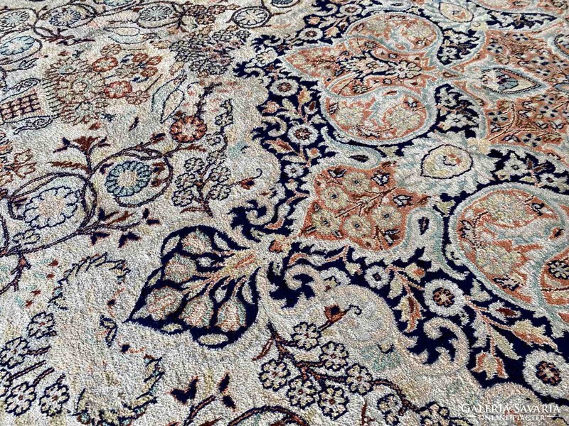 Design cashmere silk rug 282x183 cm