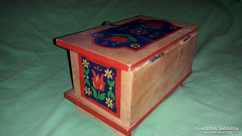 Old tulip wooden painted gift box from a souvenir shop, 10 x 16 x 10 cm, according to the pictures