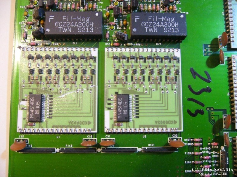 Antik darab Elektronikai panel -32- 3db. HN27C256G-25,5db.Fil-Mag delay line,stb.MPL csomagautomatáb