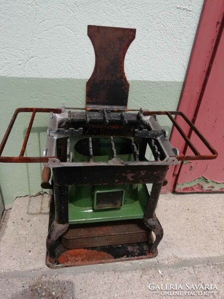 Old petrofor cooker